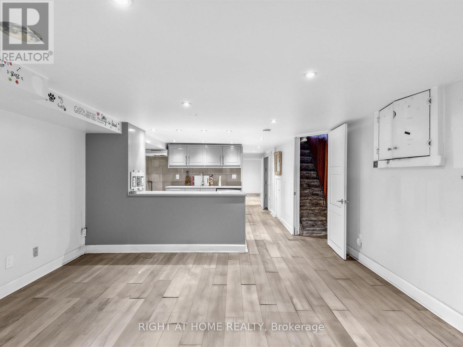 91 BORDEN STREET - 27