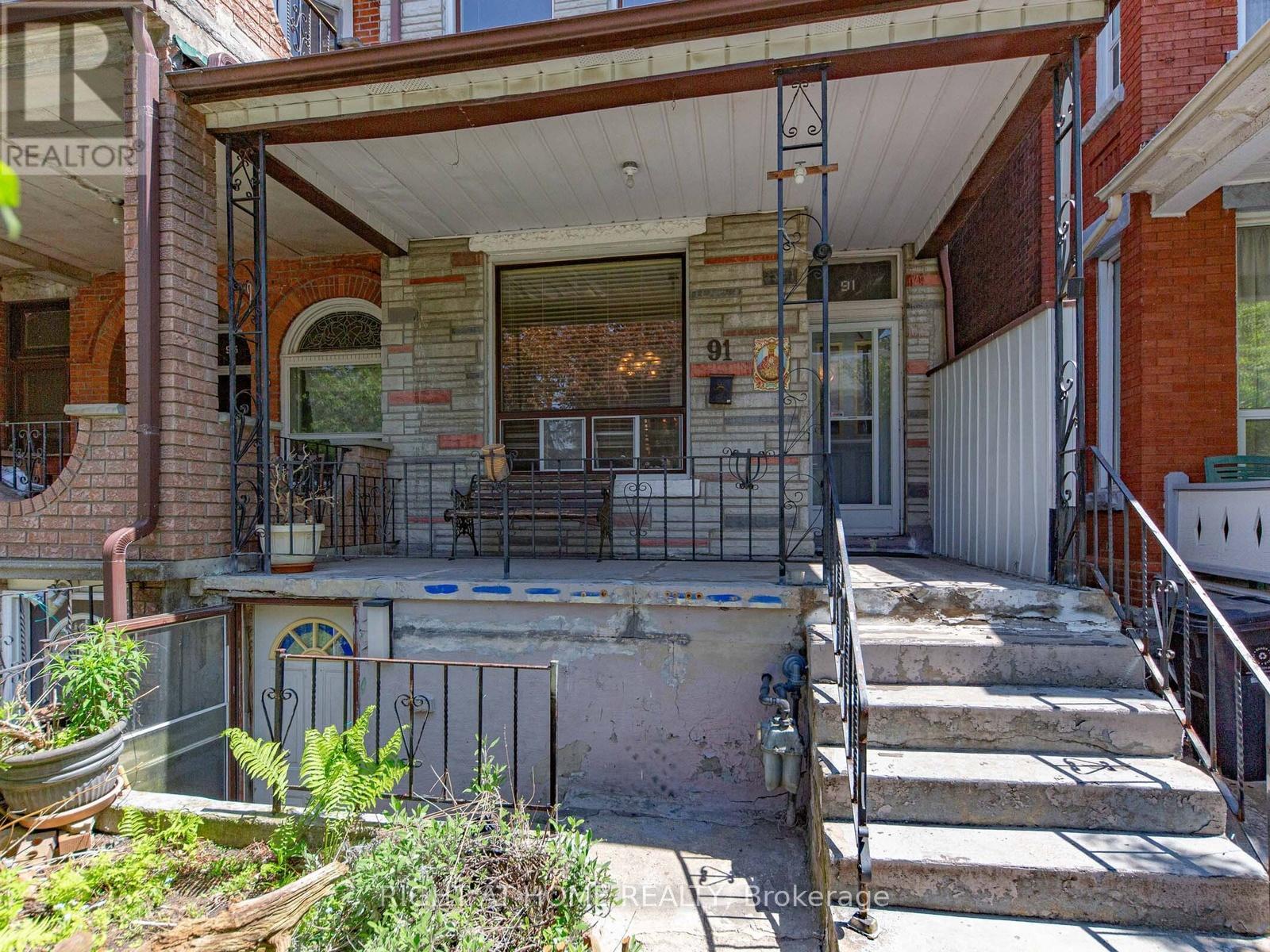91 BORDEN STREET - 3