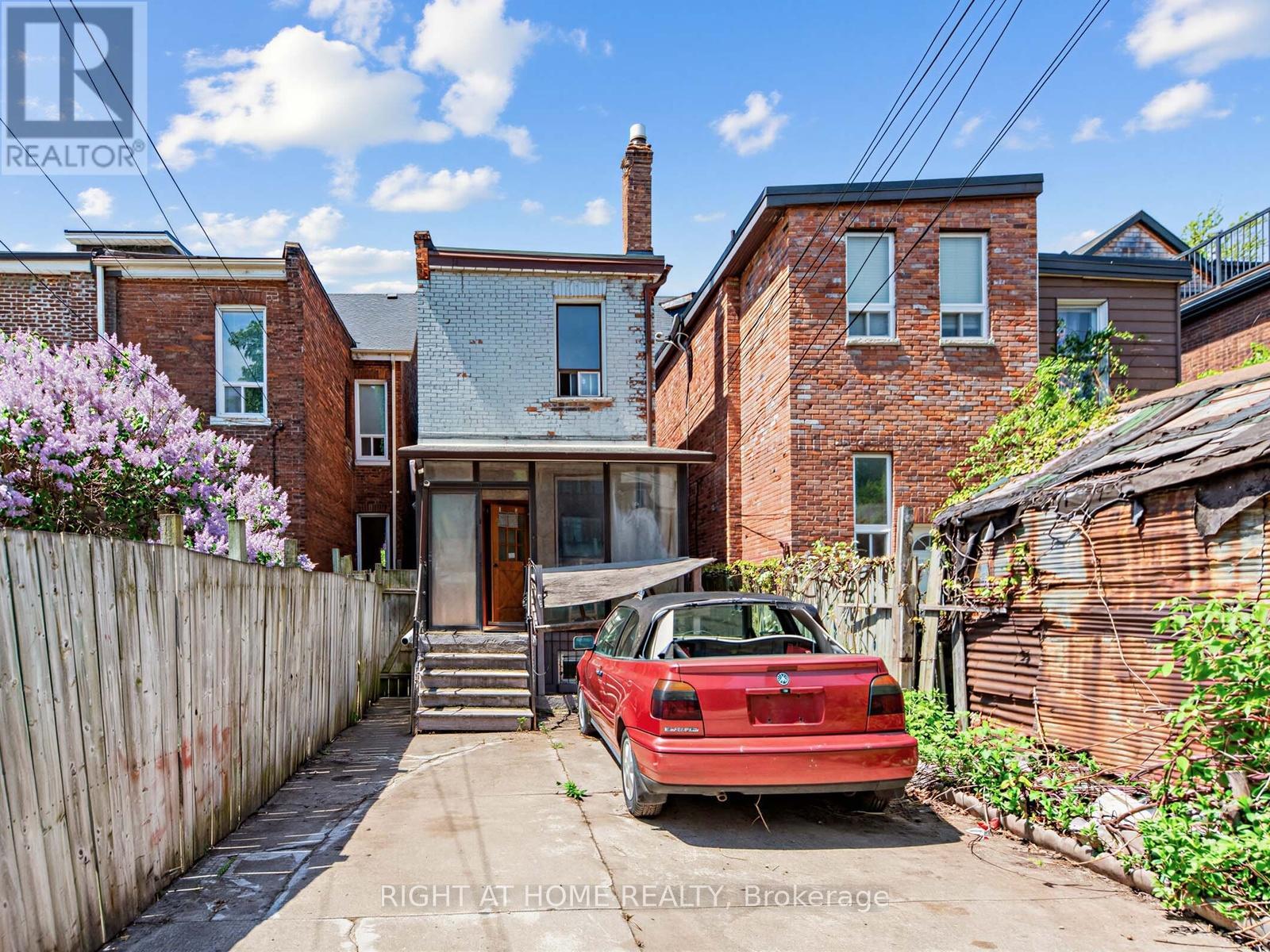91 BORDEN STREET - 36