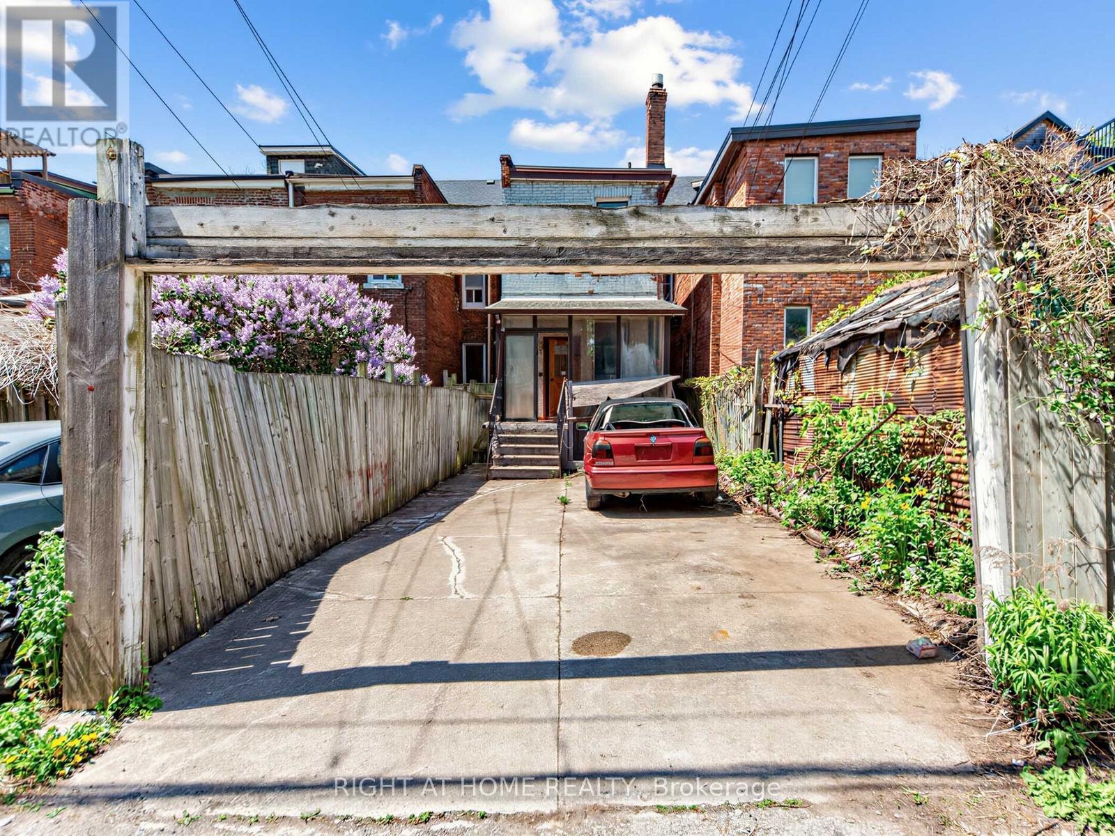 91 BORDEN STREET - 37