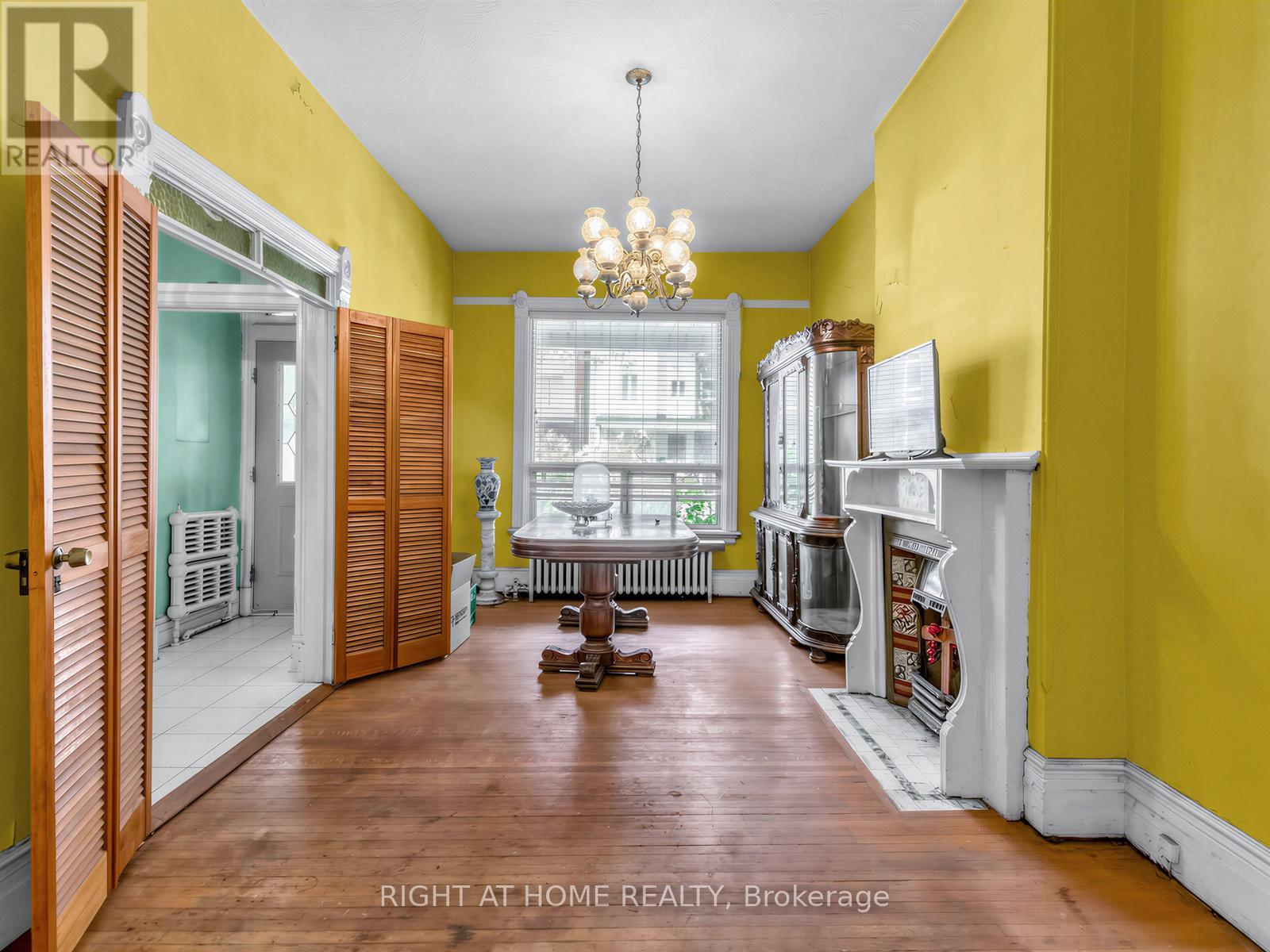 91 BORDEN STREET - 8