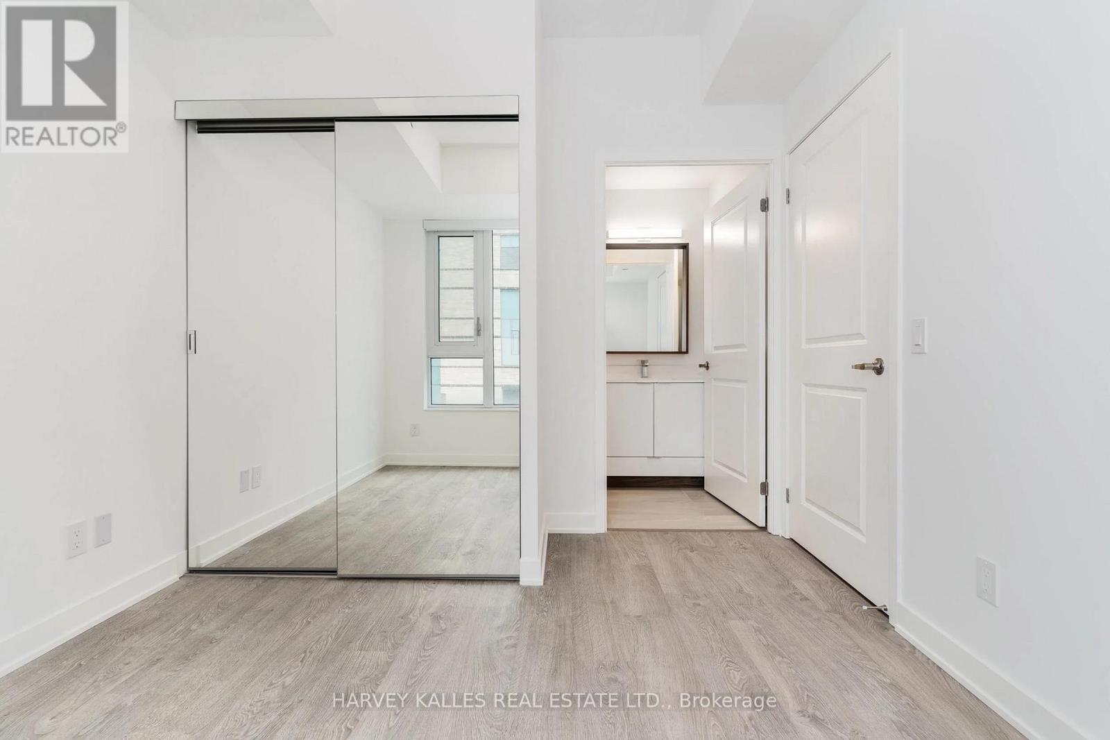 #410 543 RICHMOND STREET W - 23