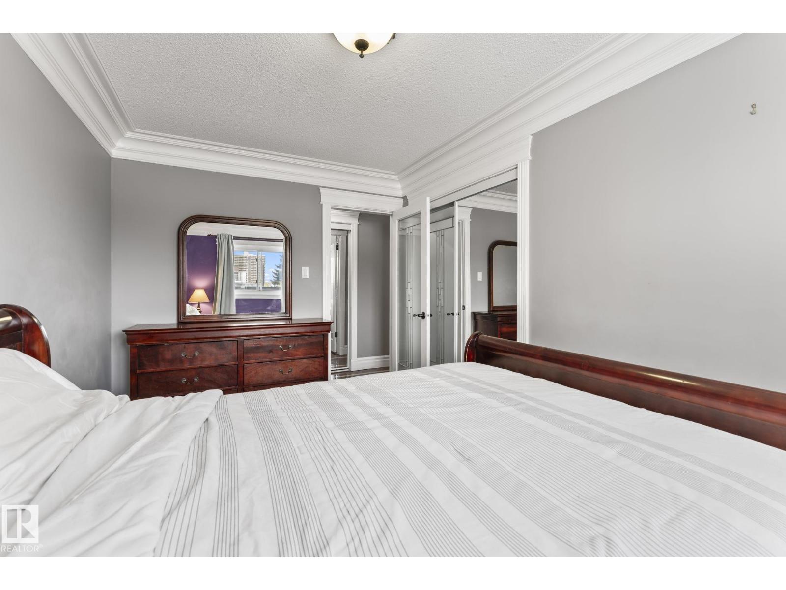 #405 10745 83 AV NW - 23