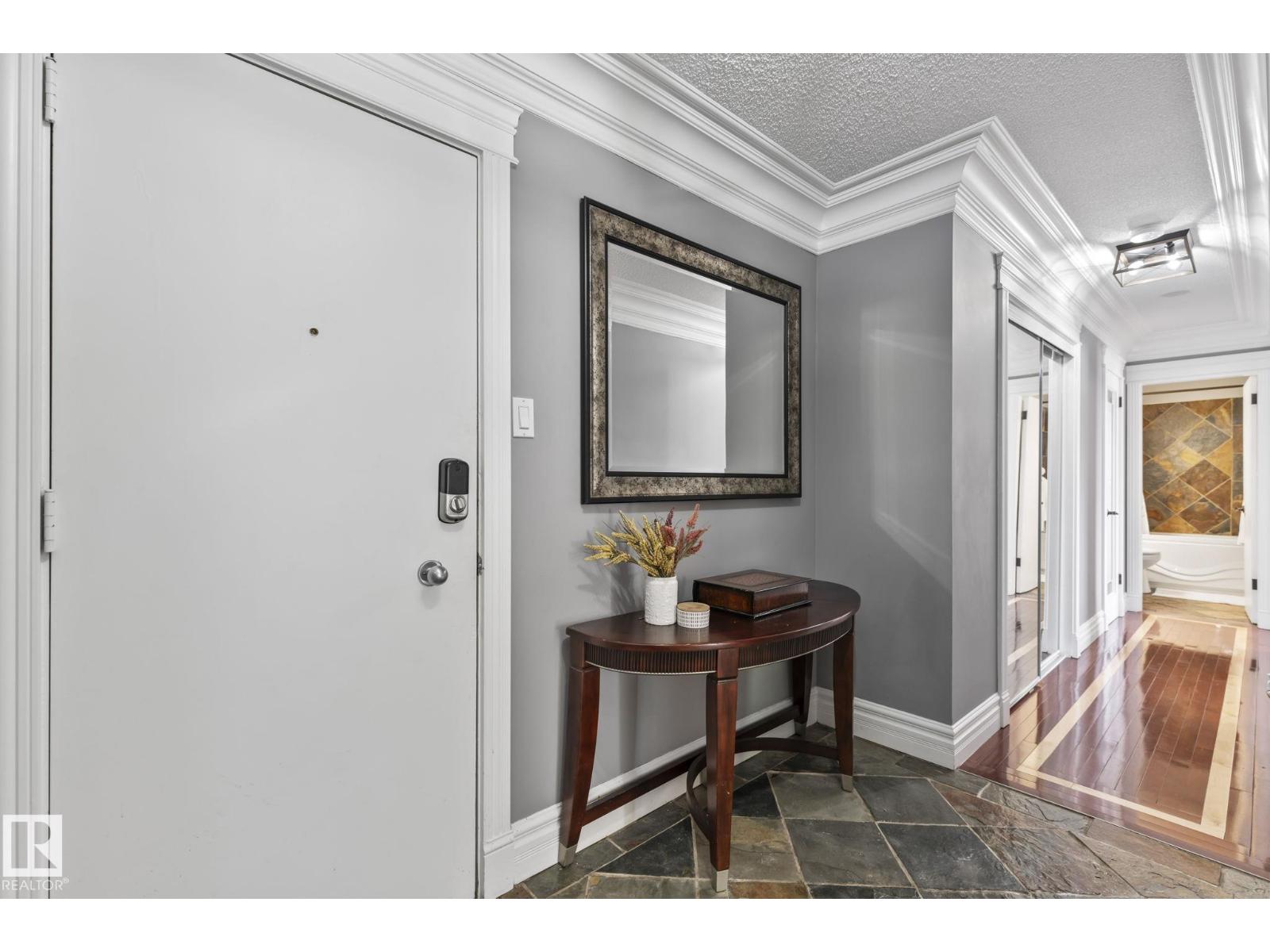 #405 10745 83 AV NW - 3