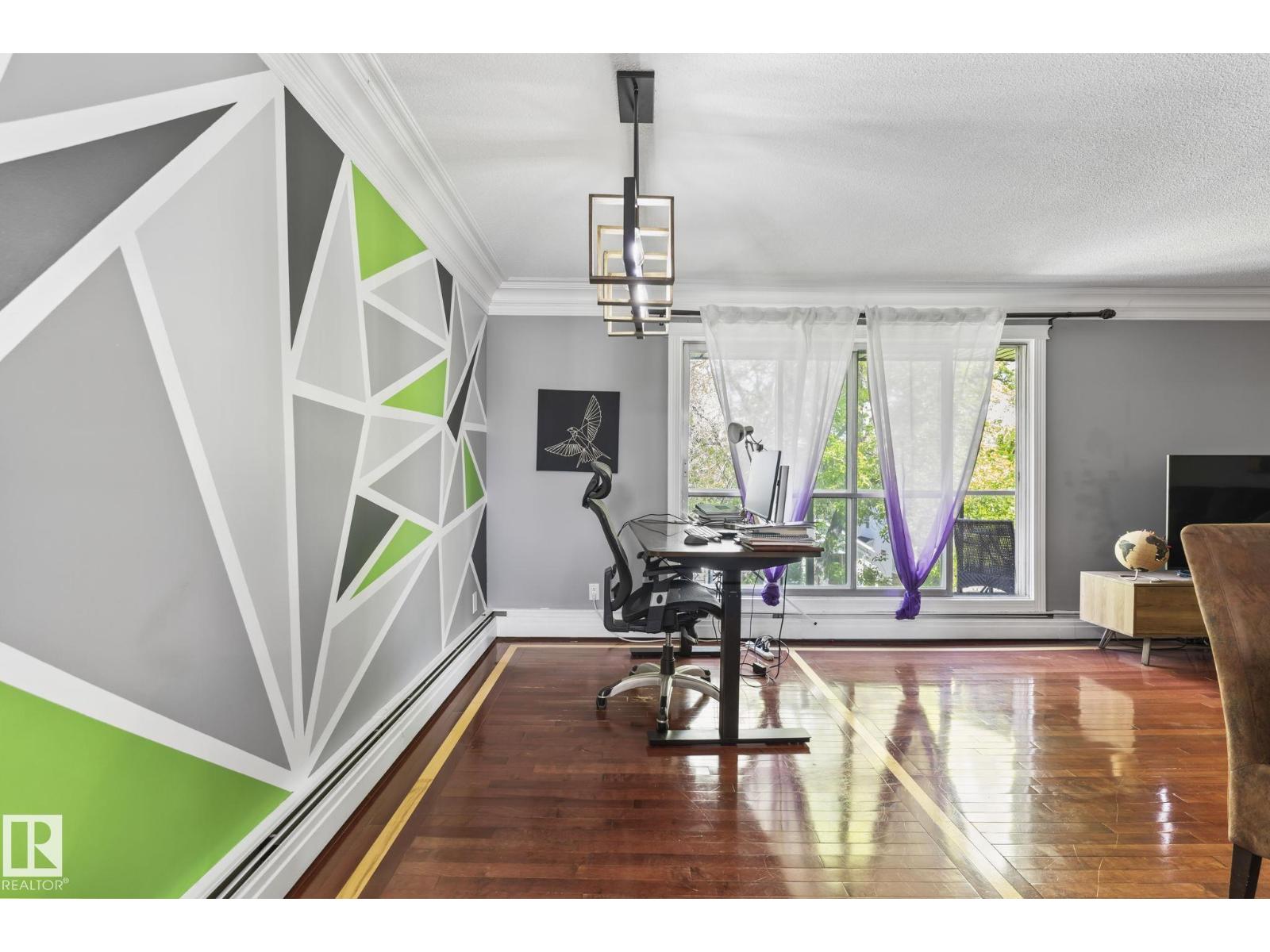 #405 10745 83 AV NW - 8