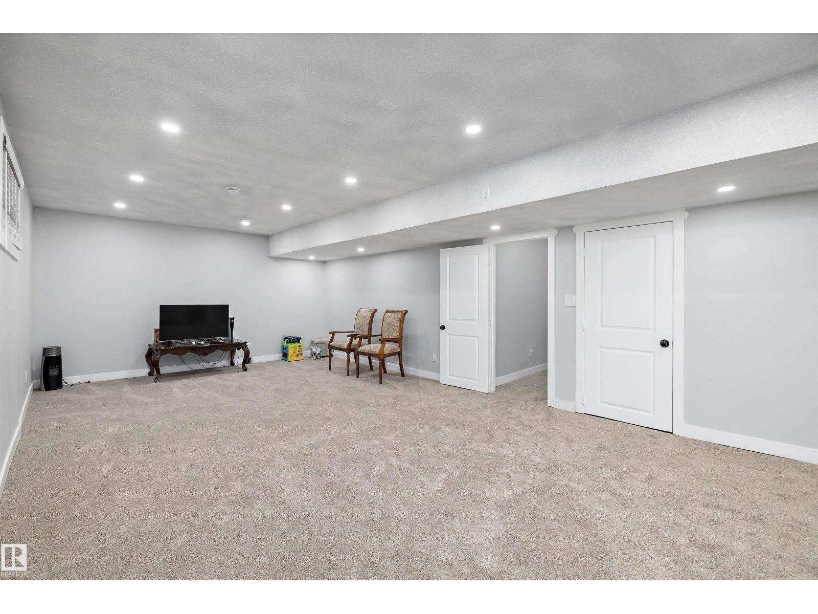 14148 134 ST NW - 41