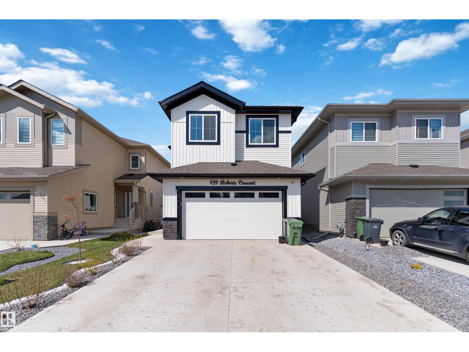 439 Roberts Crescent - 1