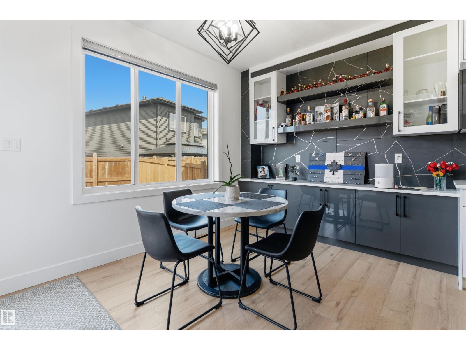 439 Roberts Crescent - 14