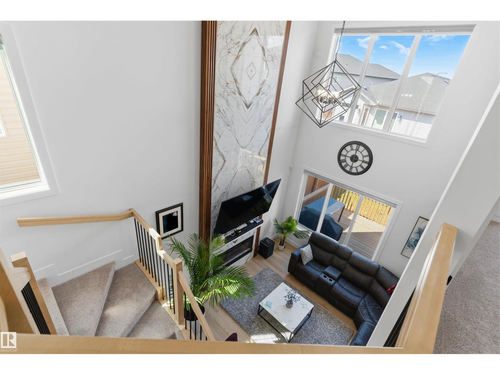 439 Roberts Crescent - 33