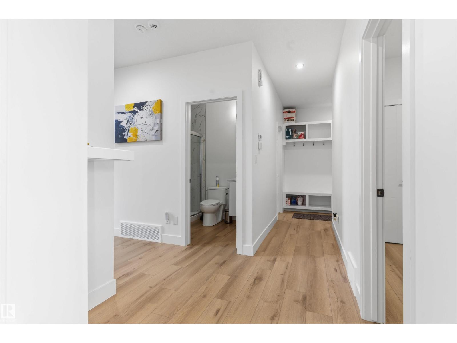 439 Roberts Crescent - 4