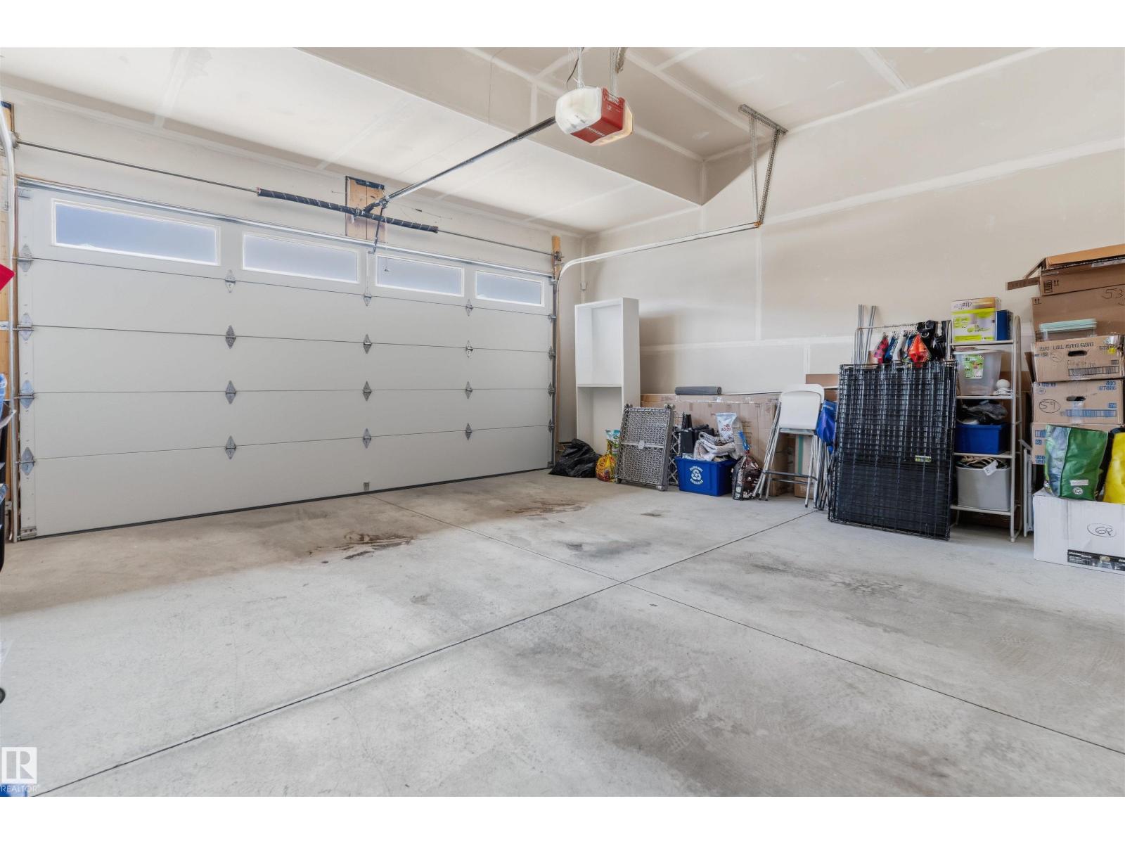 439 Roberts Crescent - 44