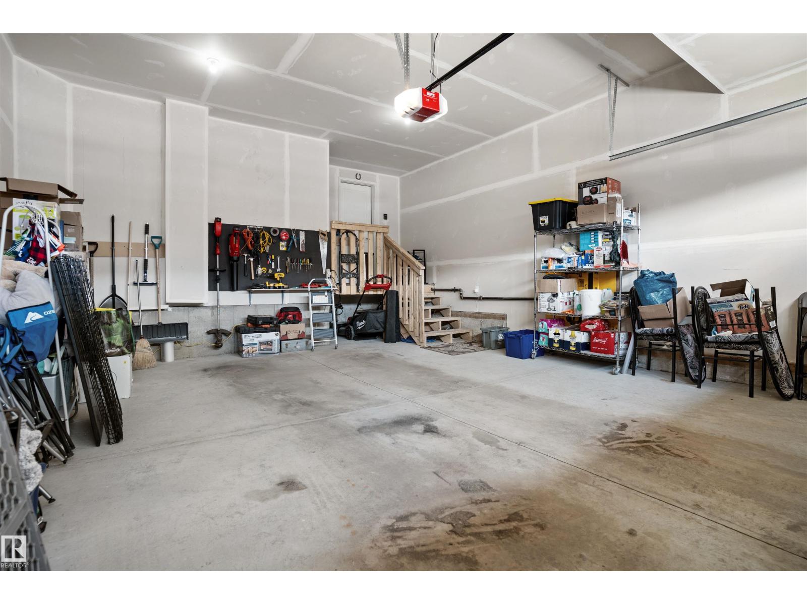 439 Roberts Crescent - 45