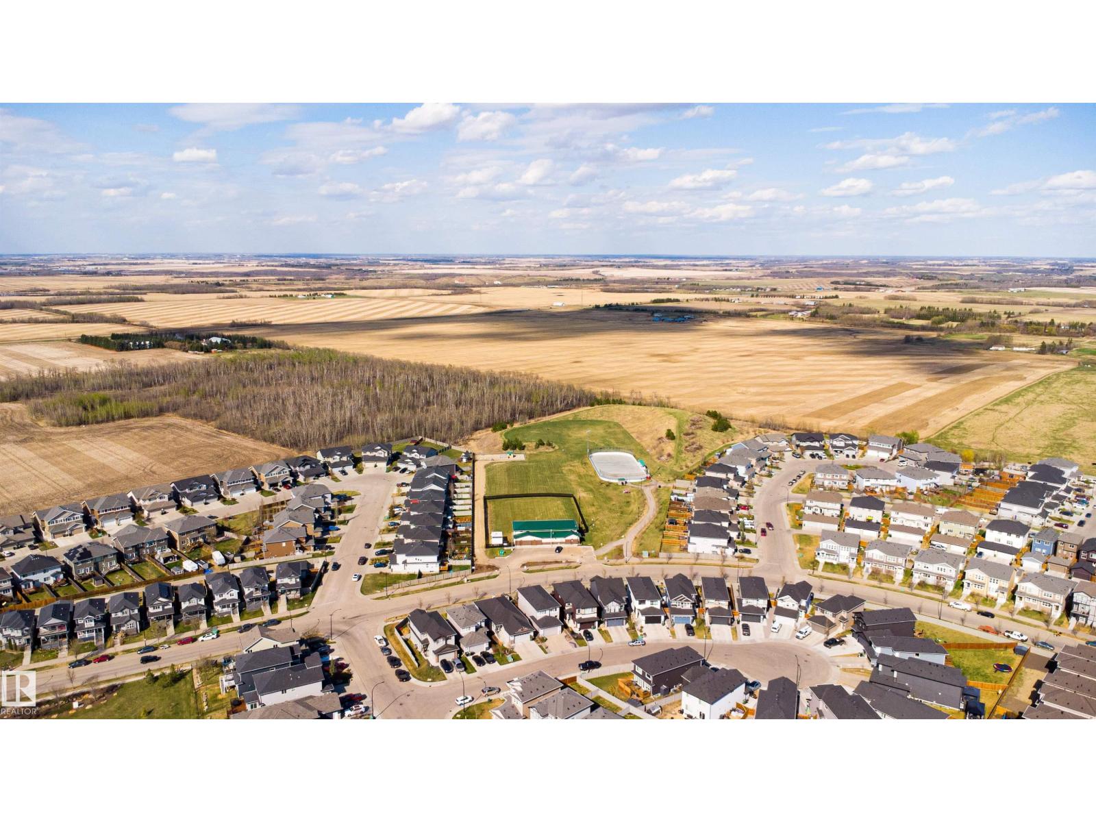 439 Roberts Crescent - 55