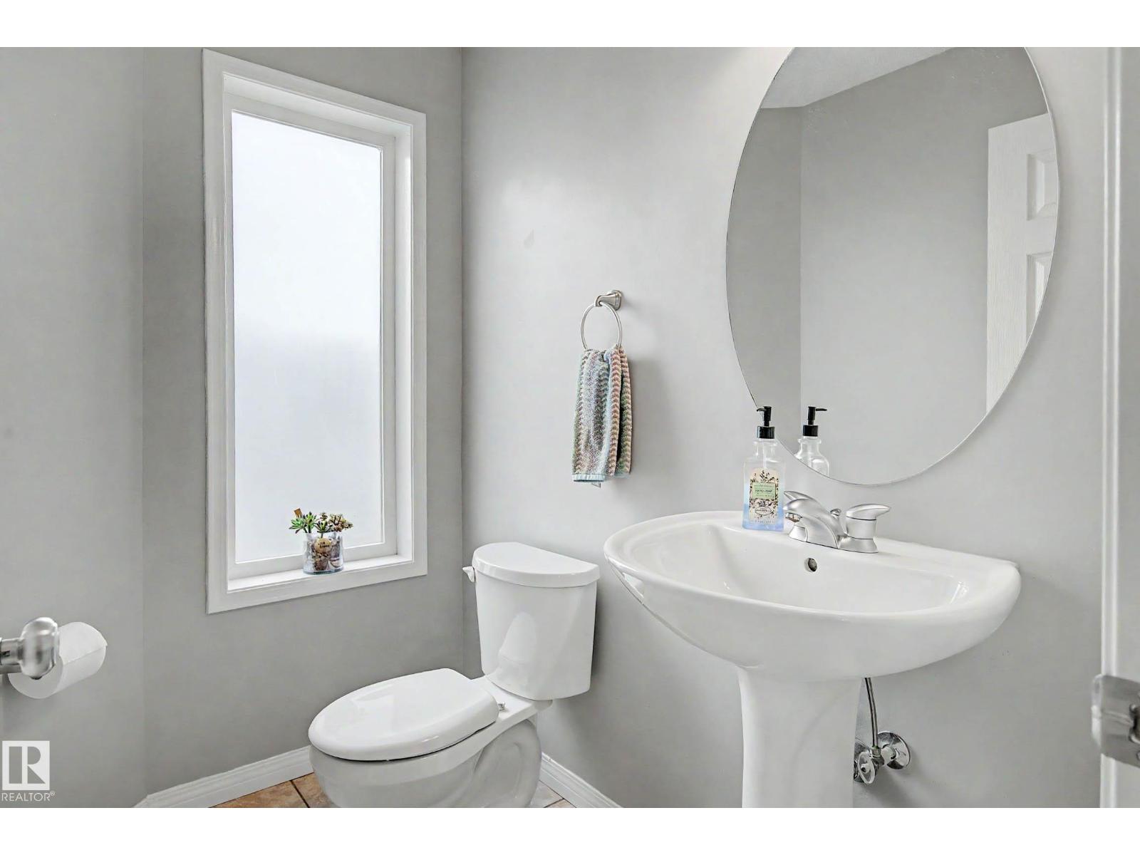 9130 100A AV NW - 20