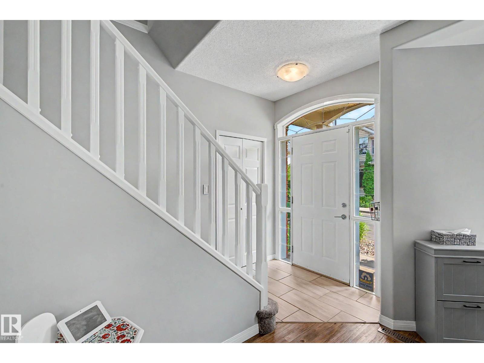 9130 100A AV NW - 21