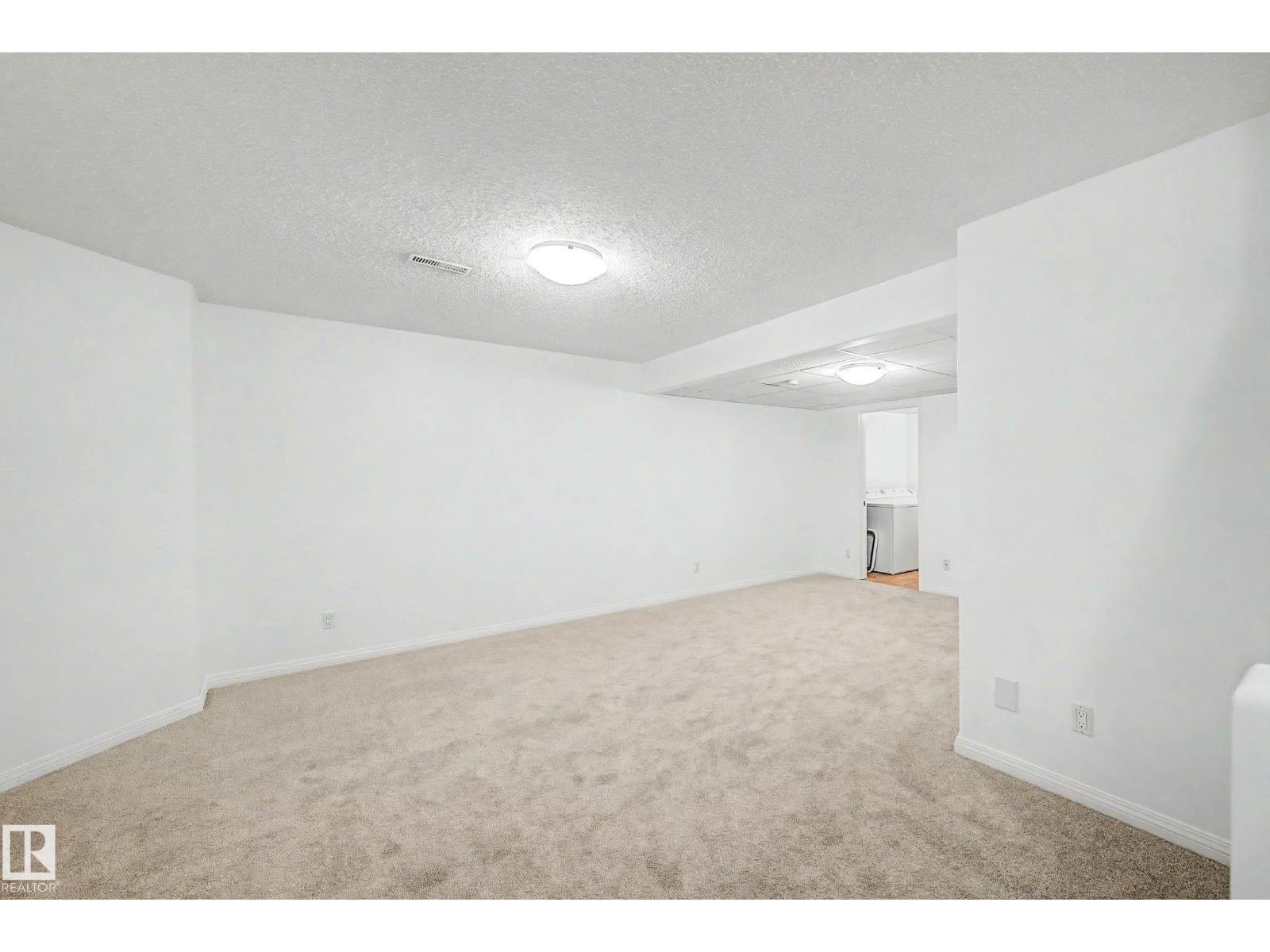 9130 100A AV NW - 35