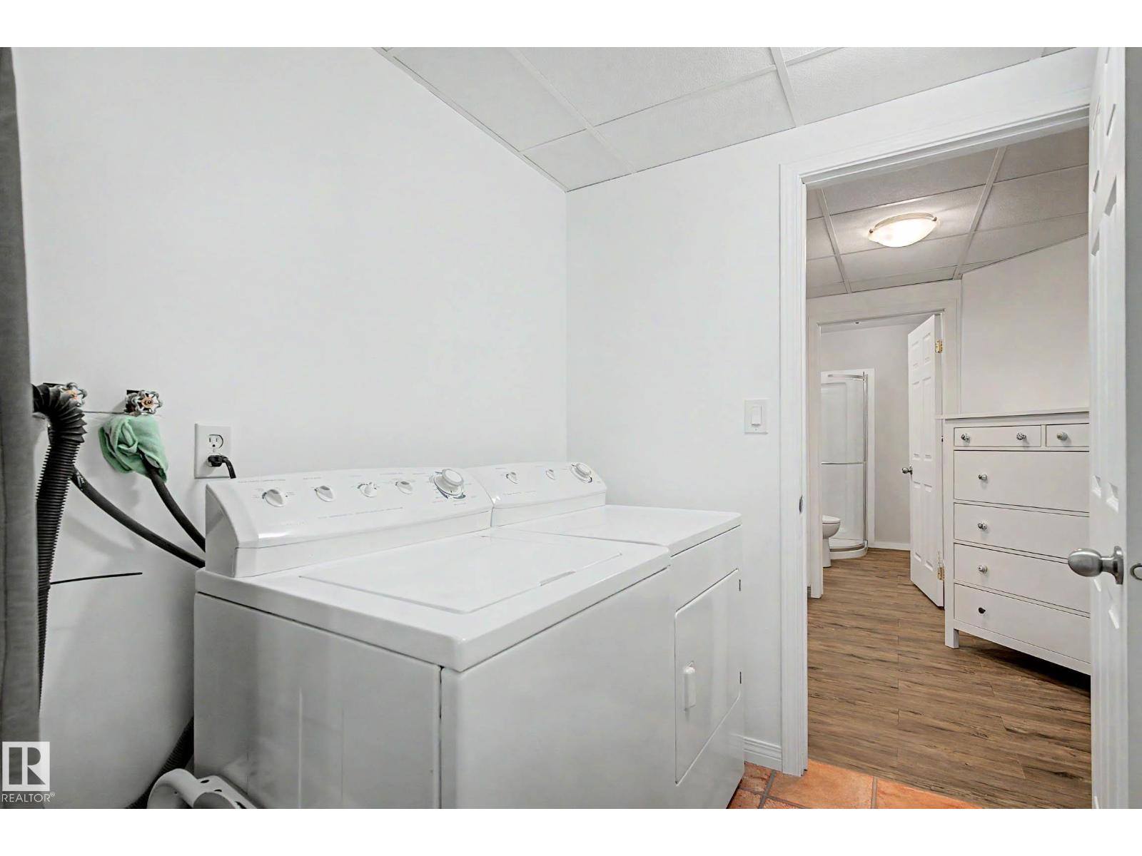 9130 100A AV NW - 40