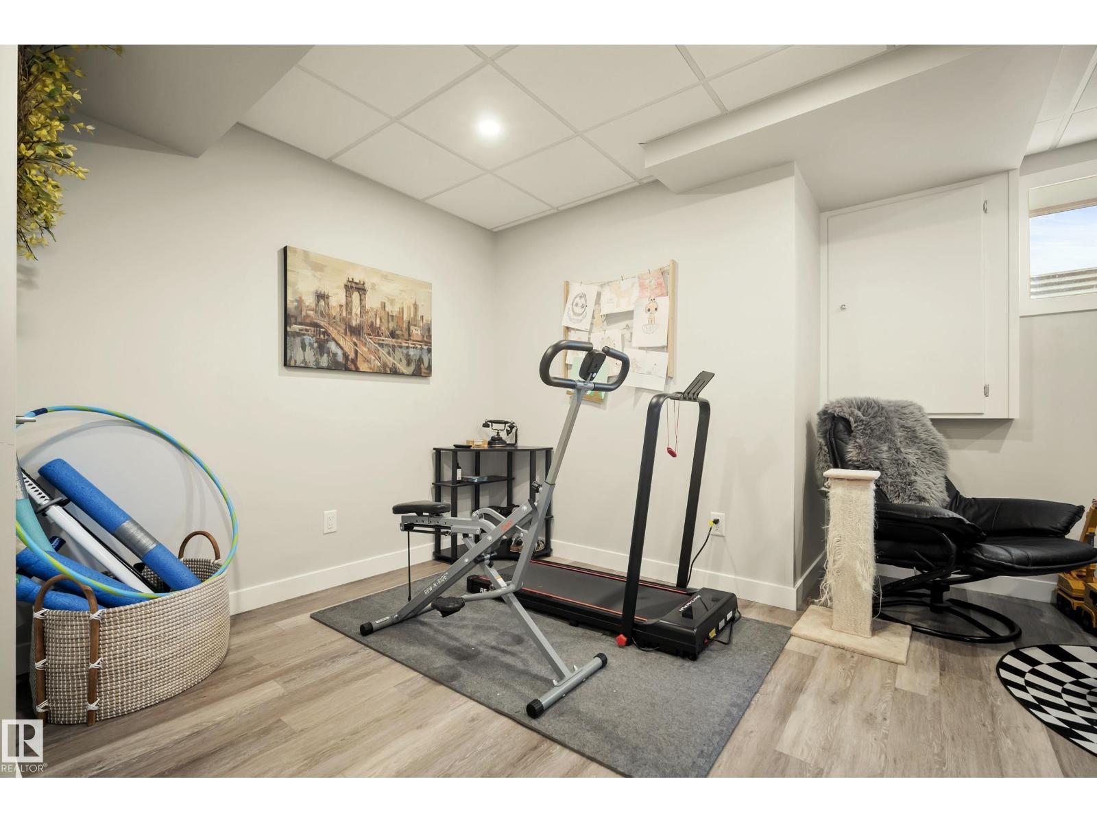 4013 BLACKBIRD LI NW - 32