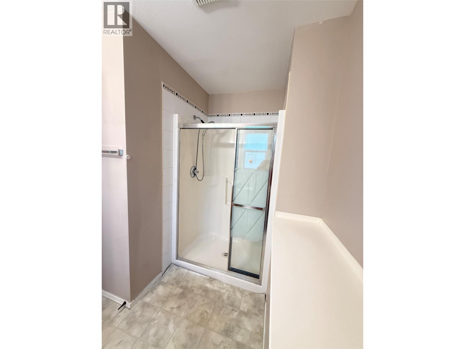 18A Wolf Crescent - 22