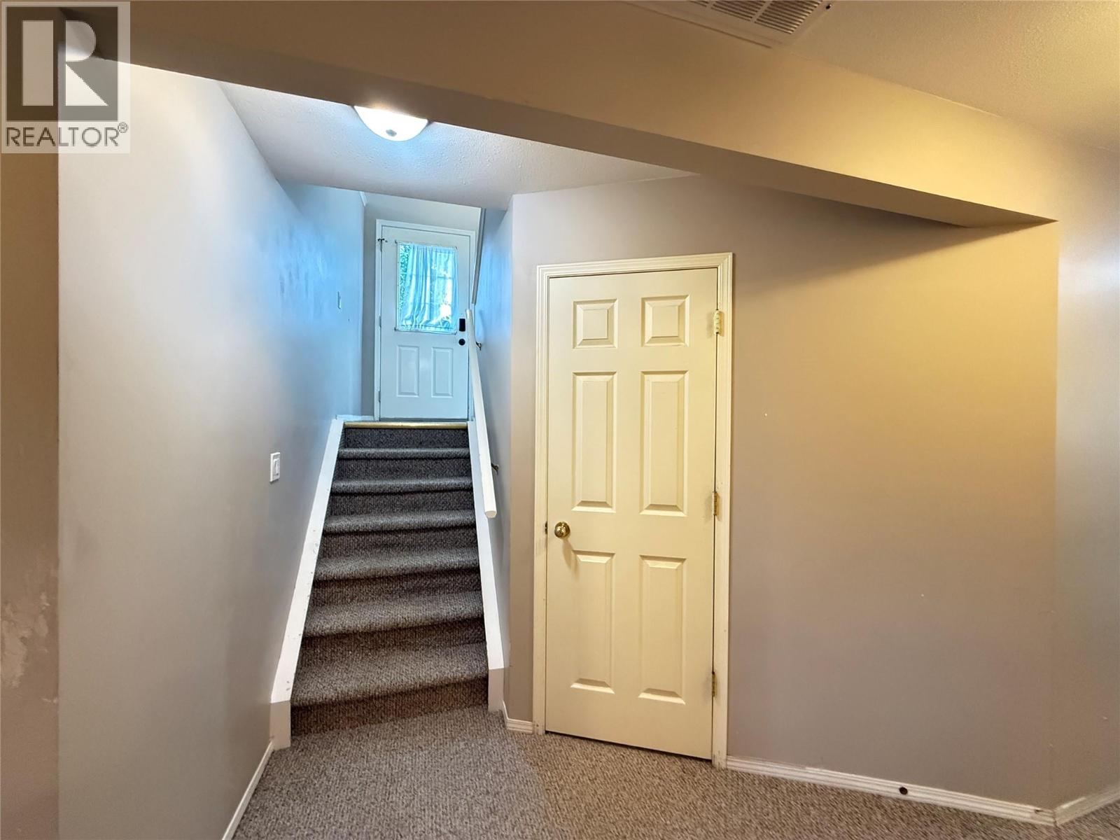 18A Wolf Crescent - 25