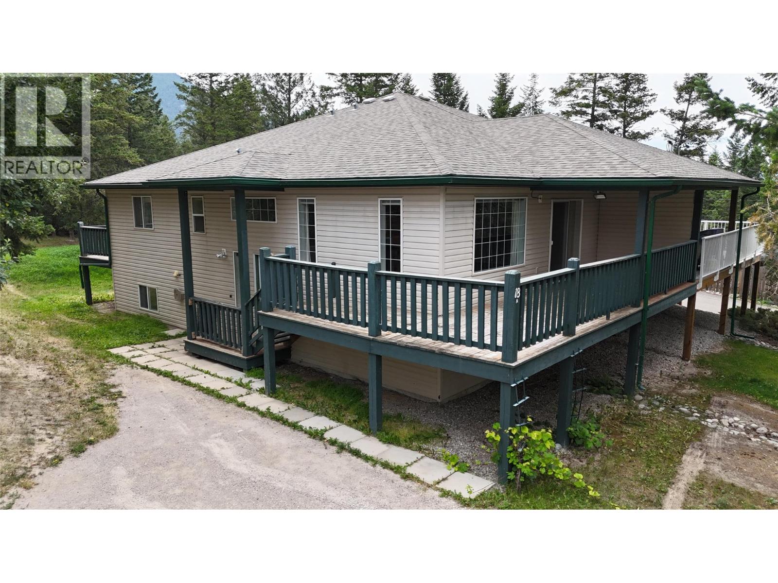 18A Wolf Crescent - 1