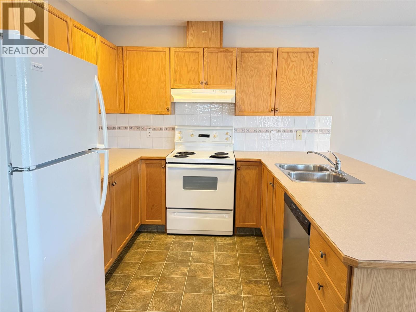 18A Wolf Crescent - 7