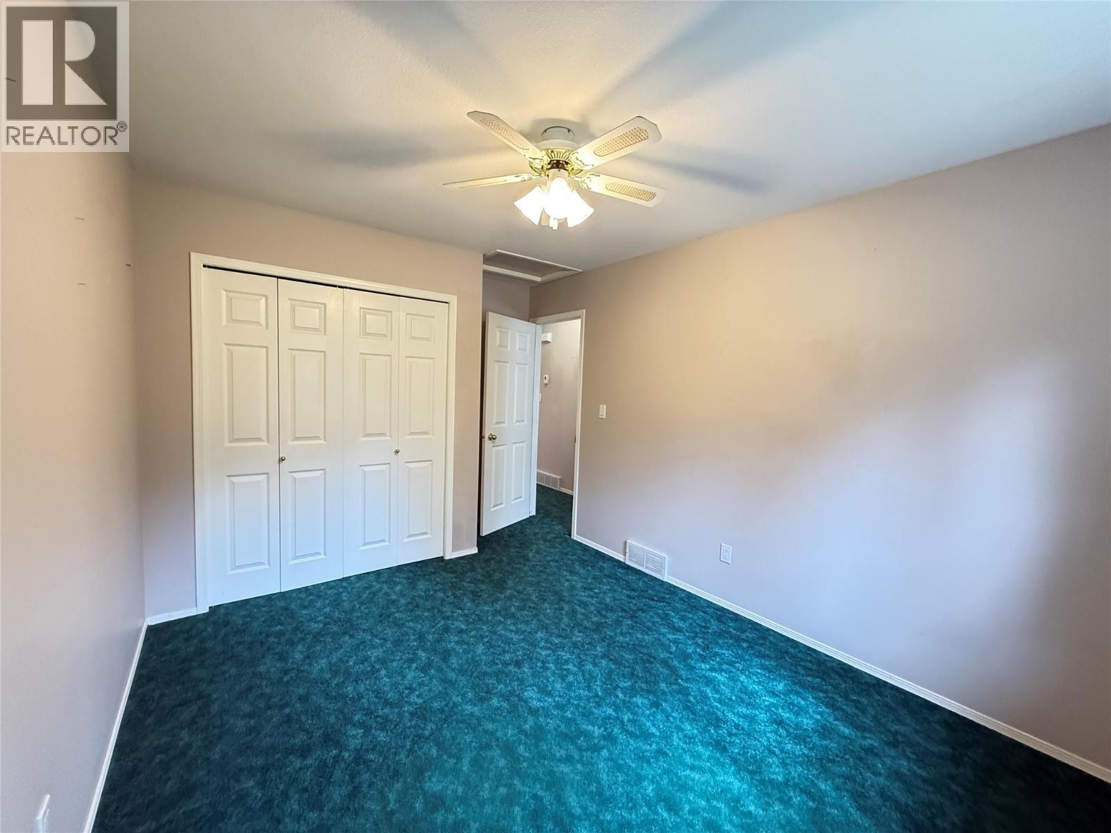 18A Wolf Crescent - 24