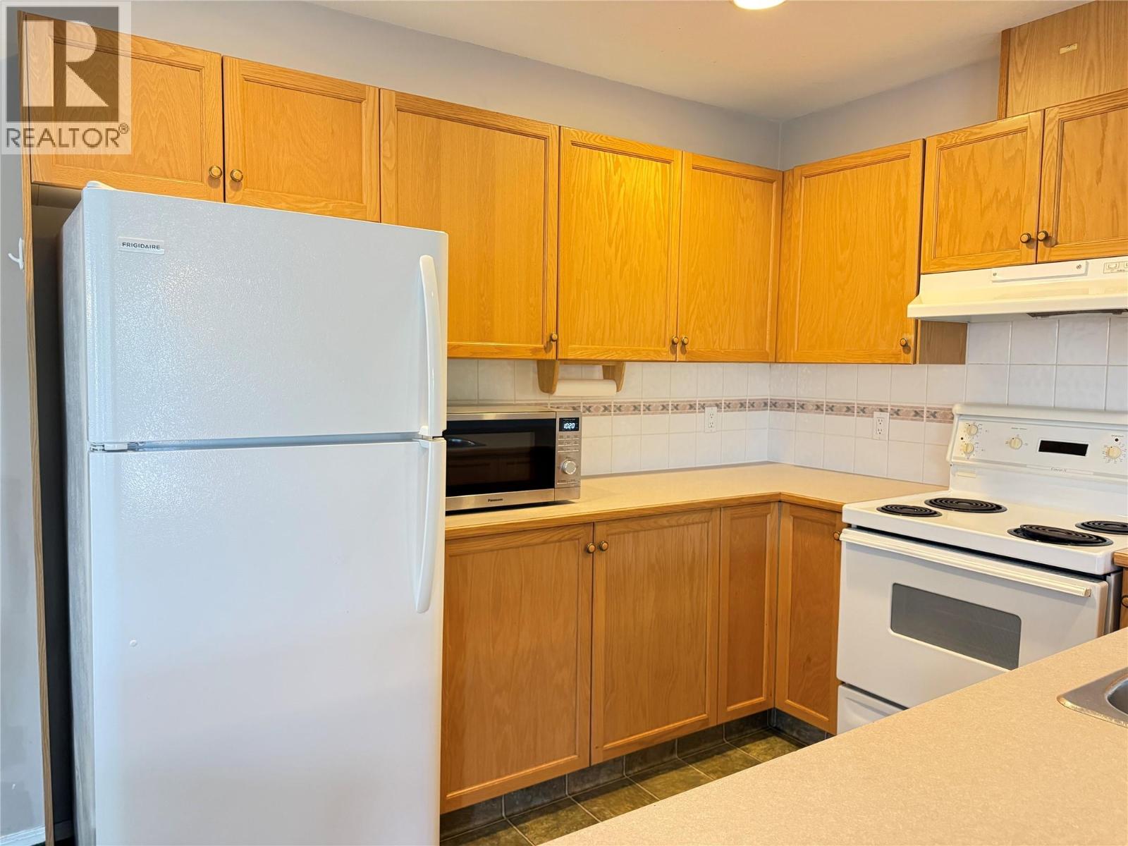 18A Wolf Crescent - 6