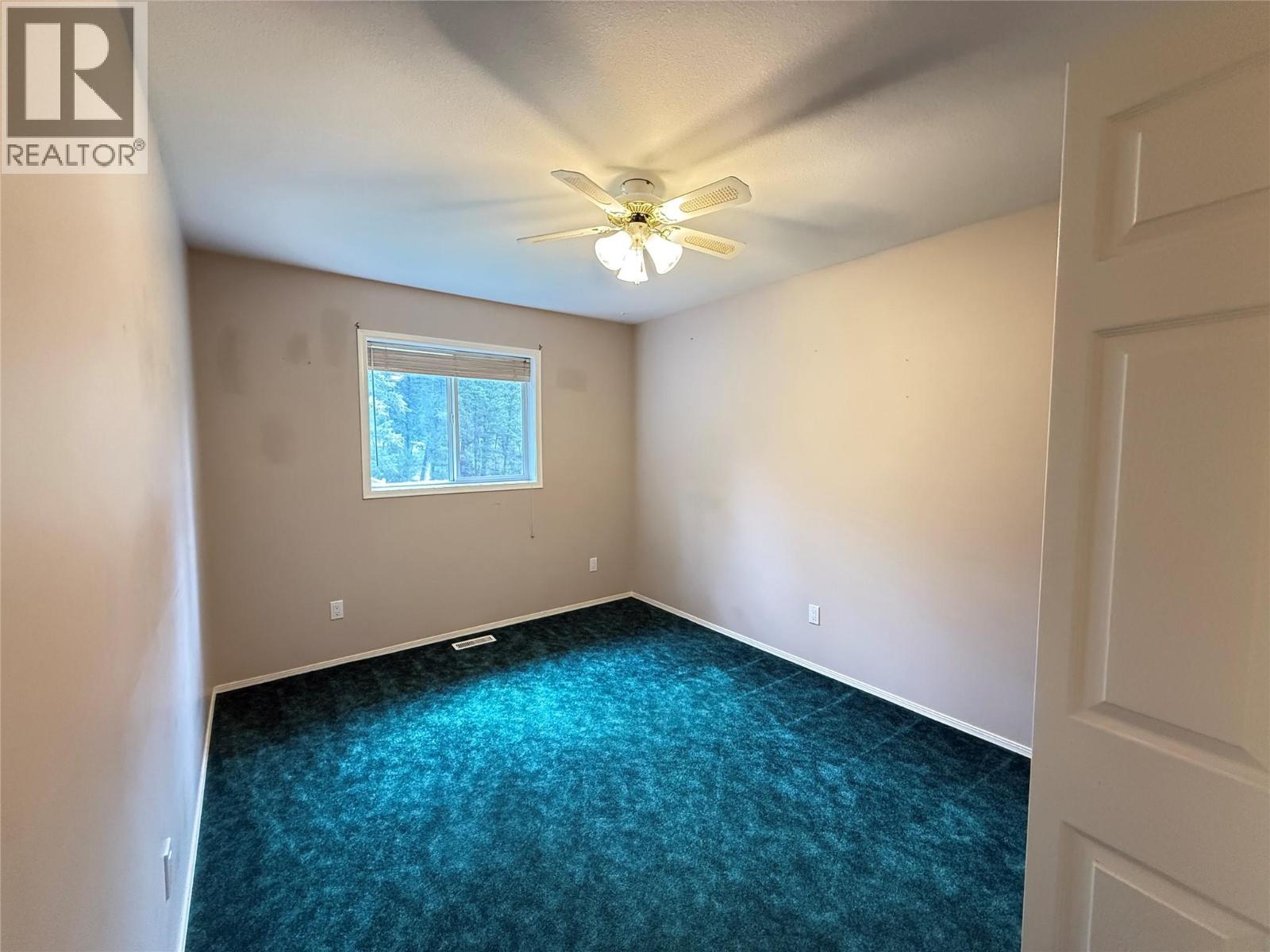 18A Wolf Crescent - 23