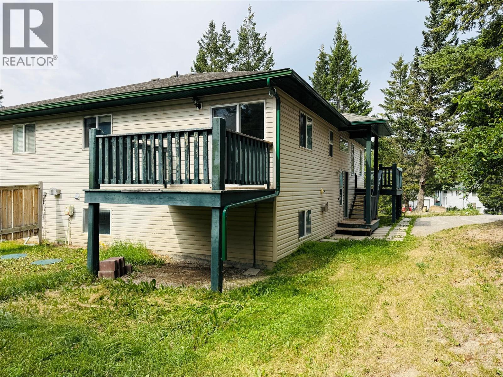 18A Wolf Crescent - 20