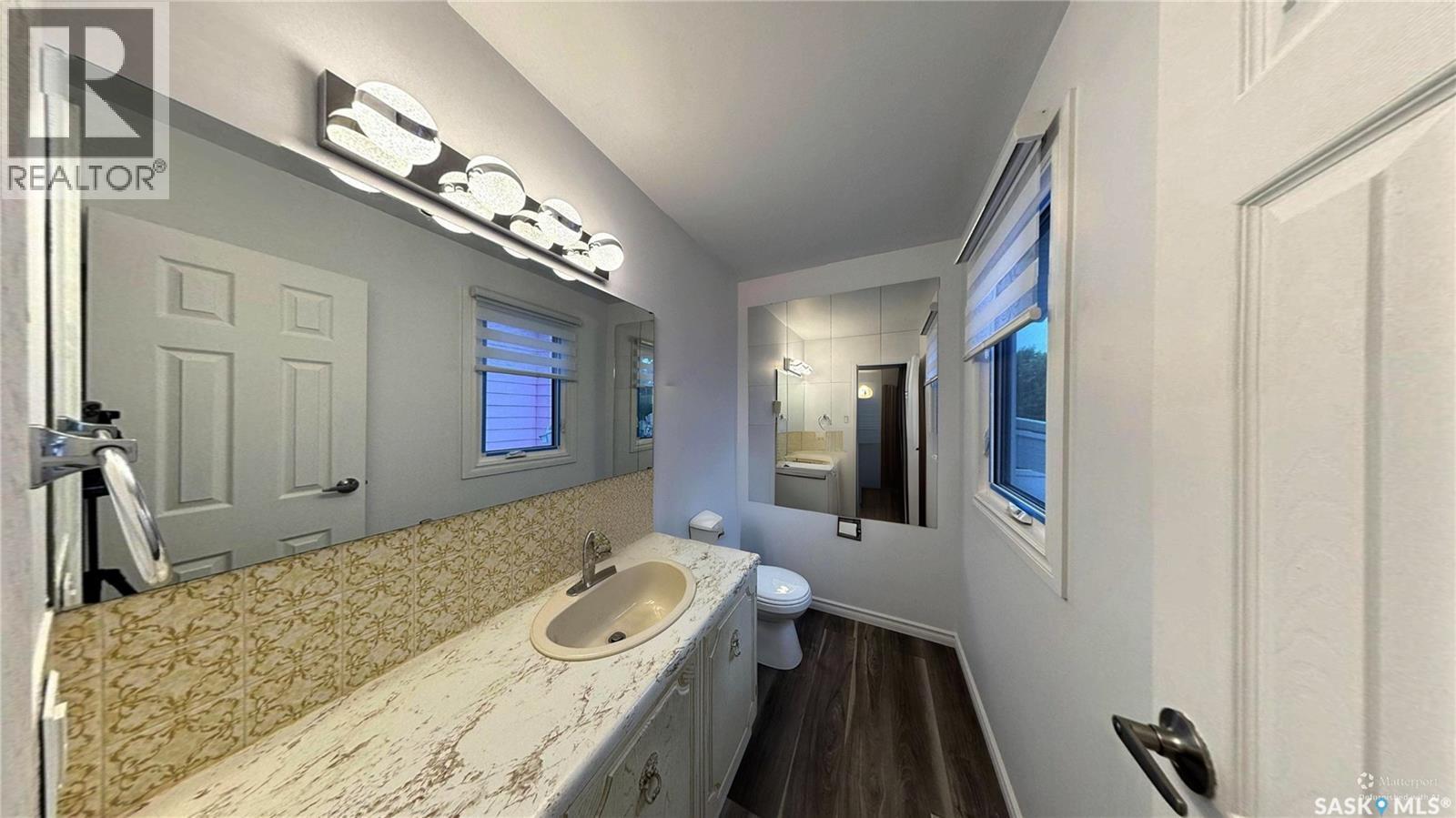 2 McDougall CRESCENT - 12