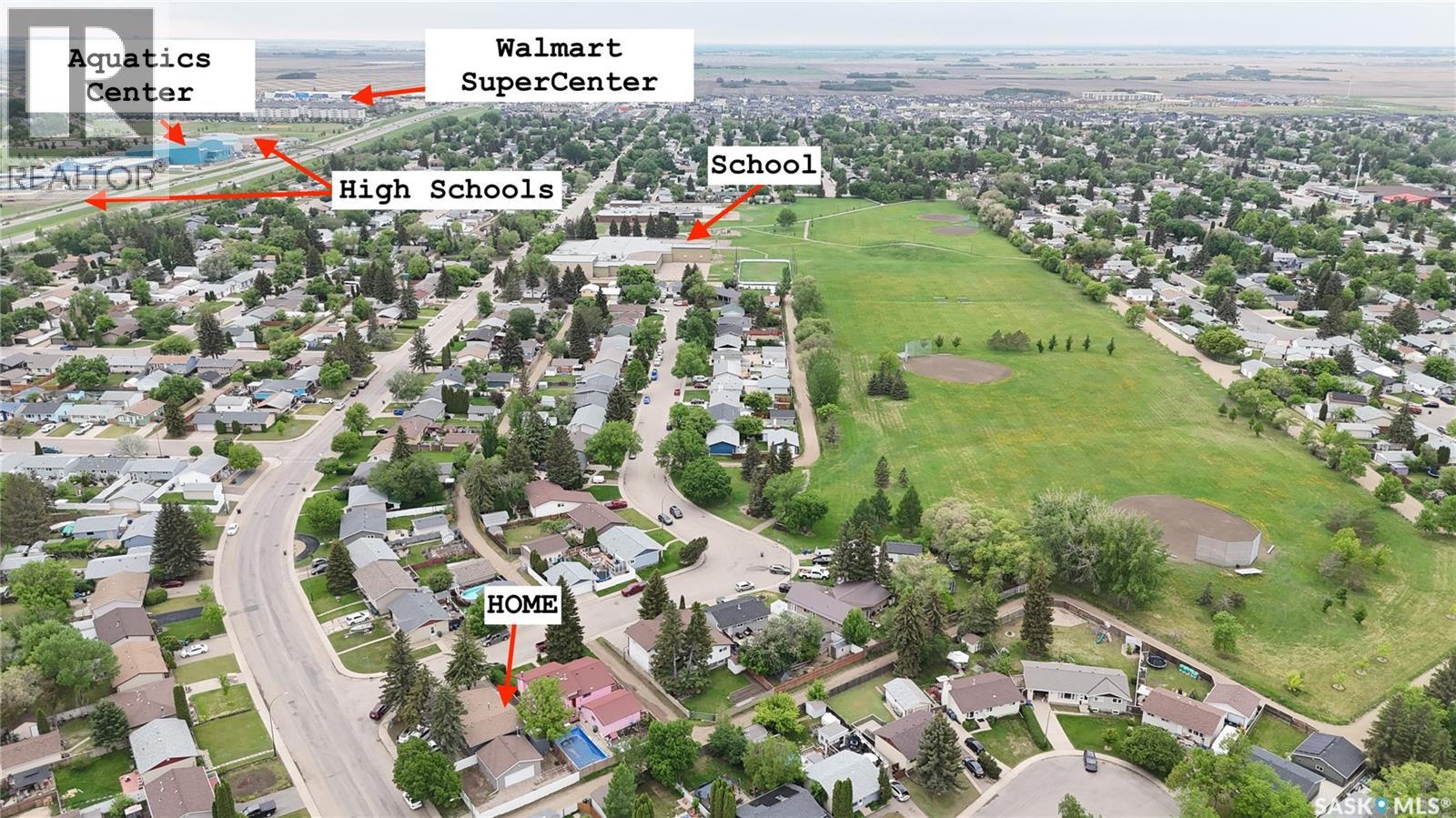 2 McDougall CRESCENT - 23