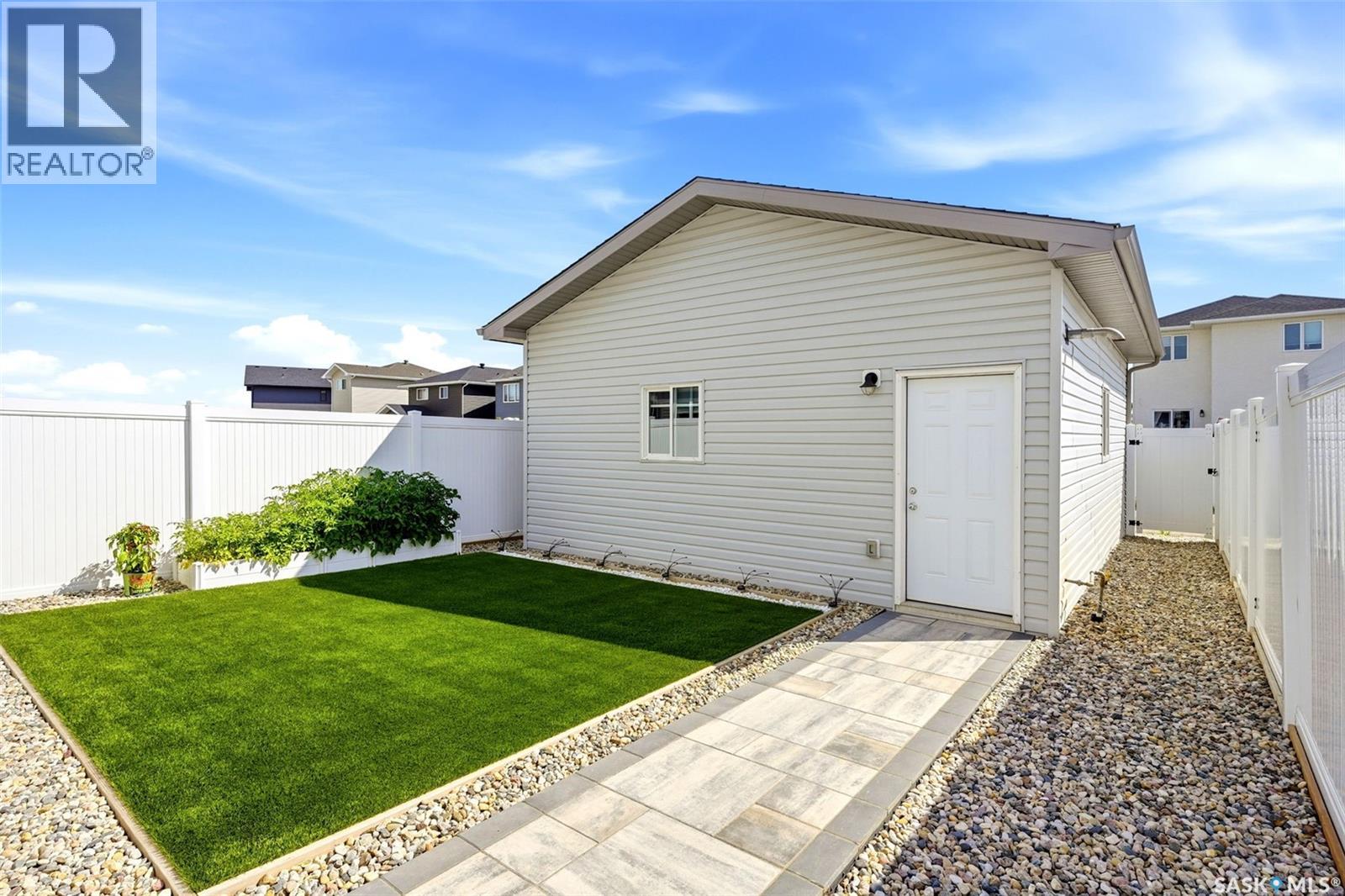 5121 Buckingham DRIVE E - 45
