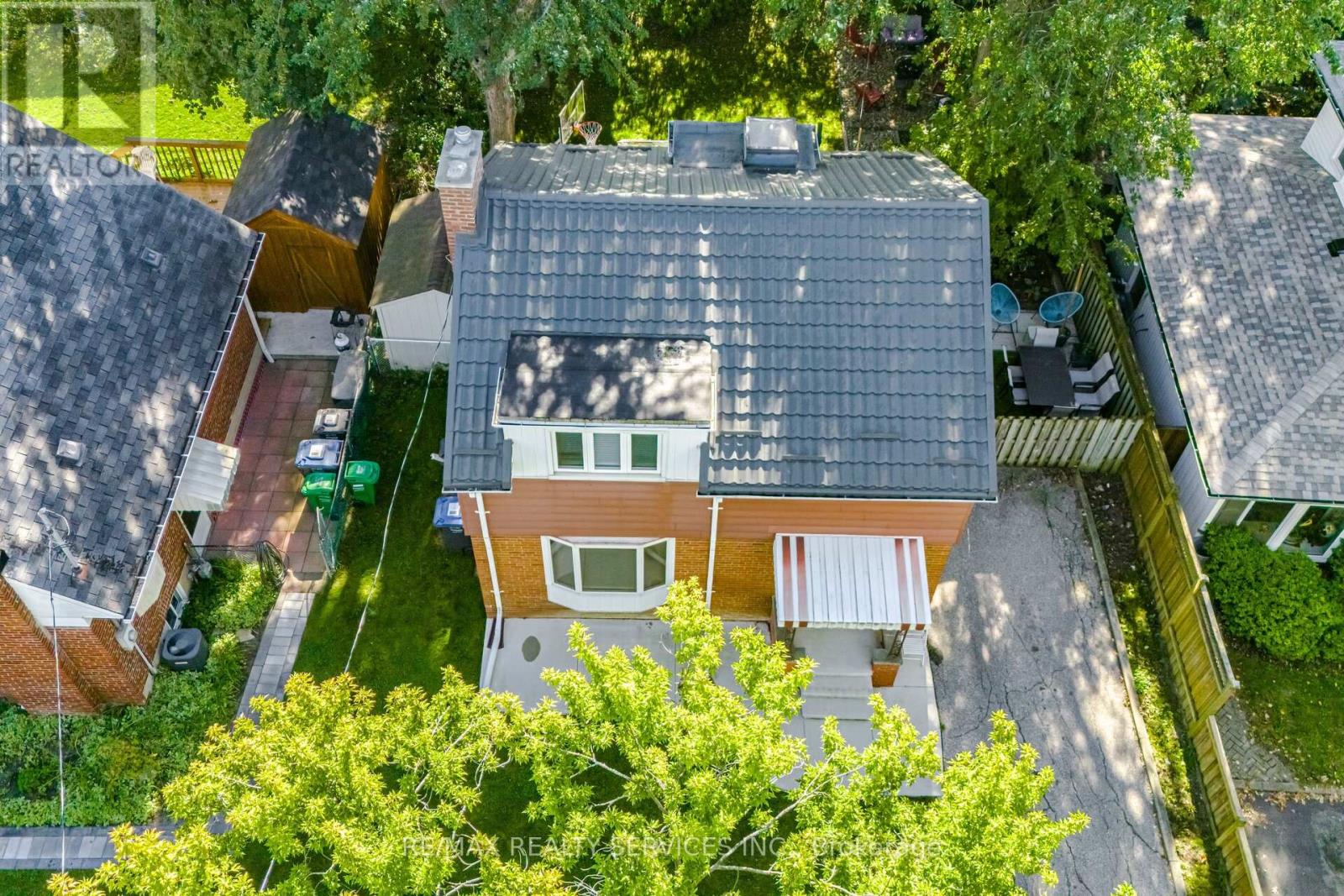 85 ELDOMAR AVENUE - 49