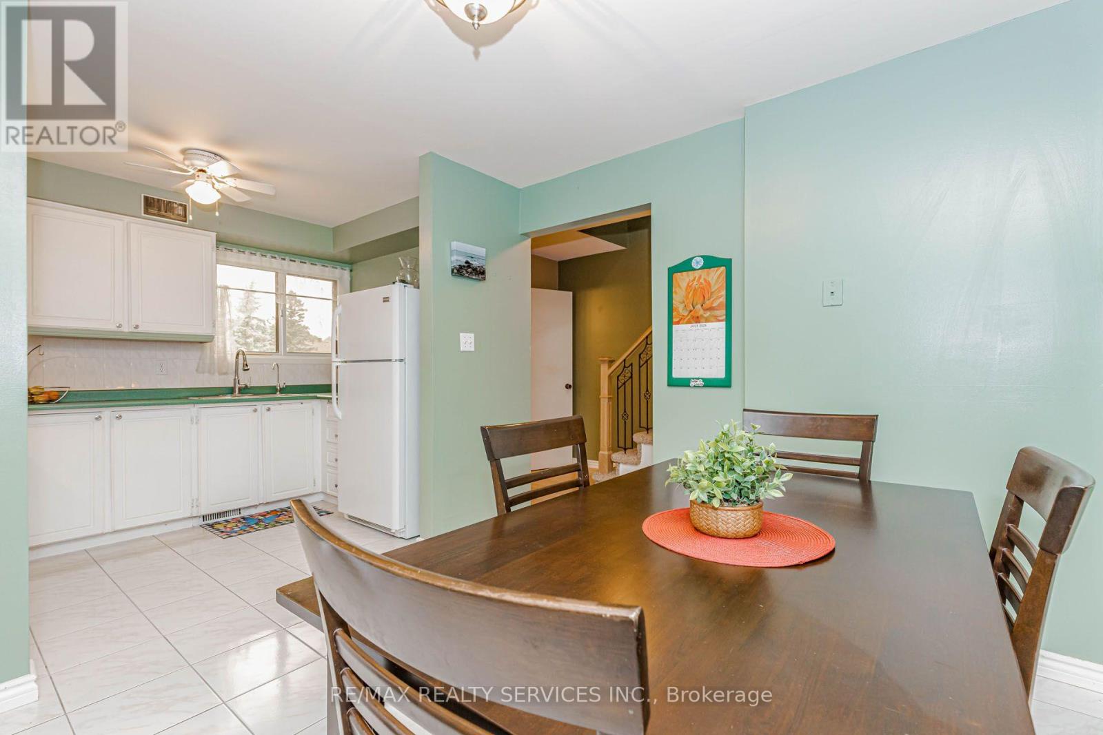 47 DAWSON CRESCENT - 13