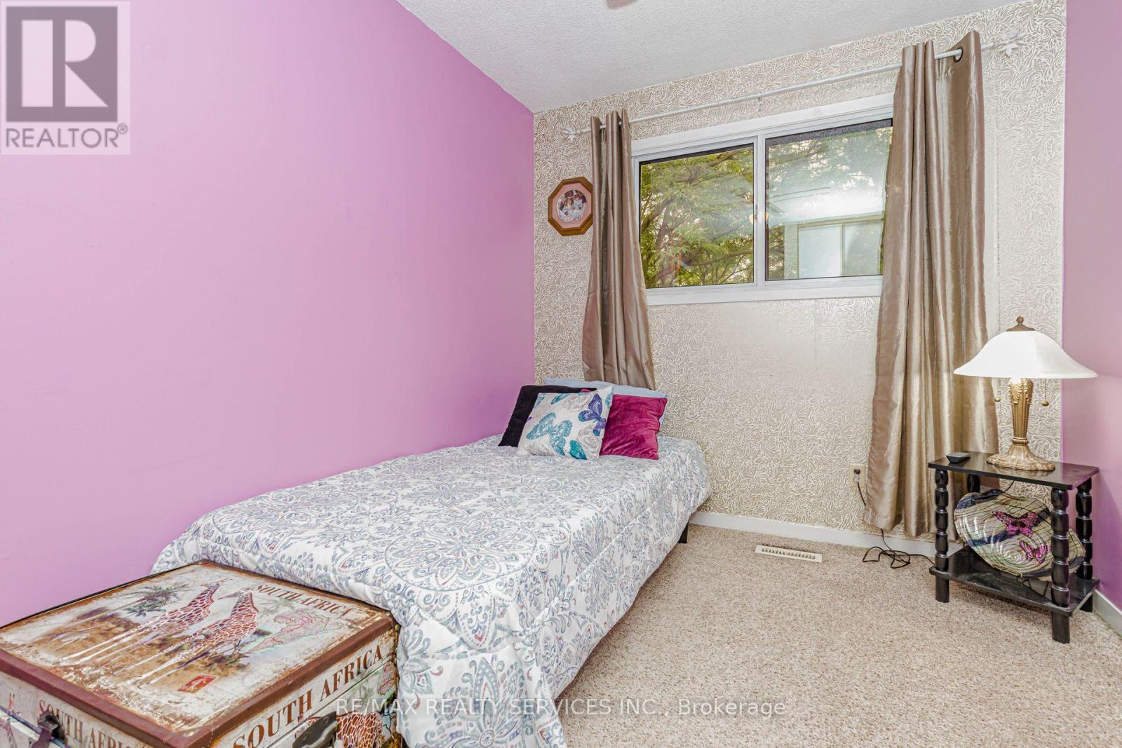 47 DAWSON CRESCENT - 25