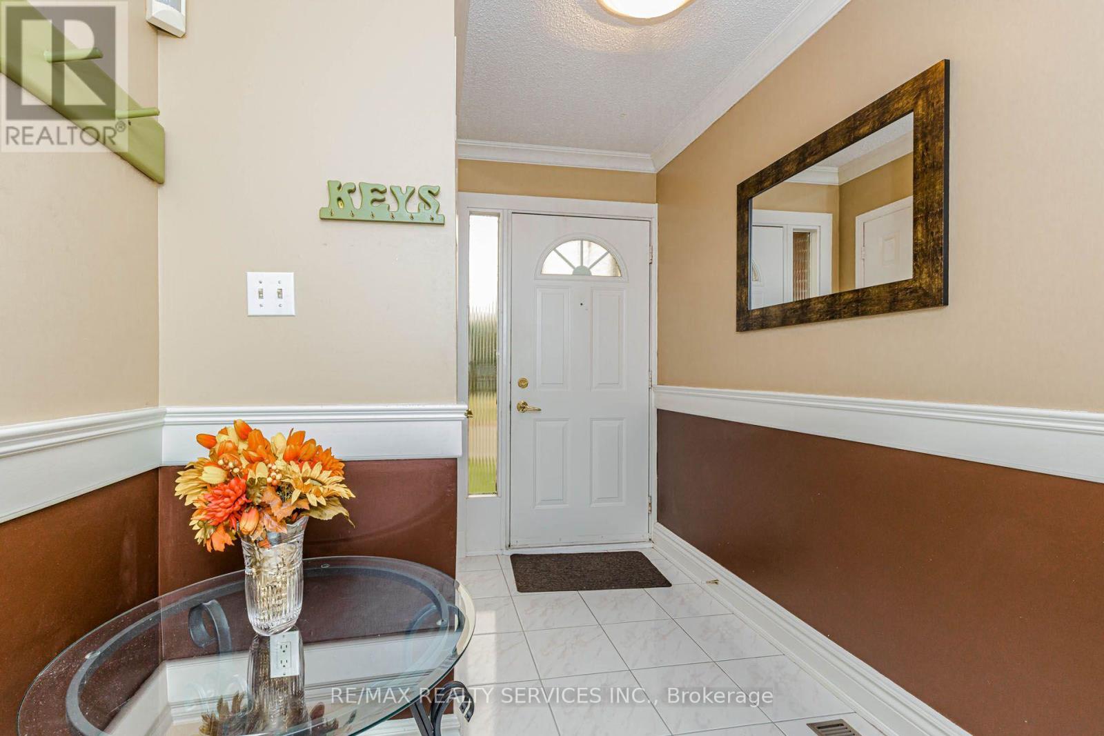 47 DAWSON CRESCENT - 6
