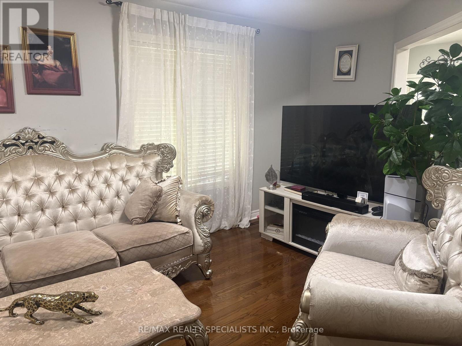 3137 BENTLEY DRIVE - 10