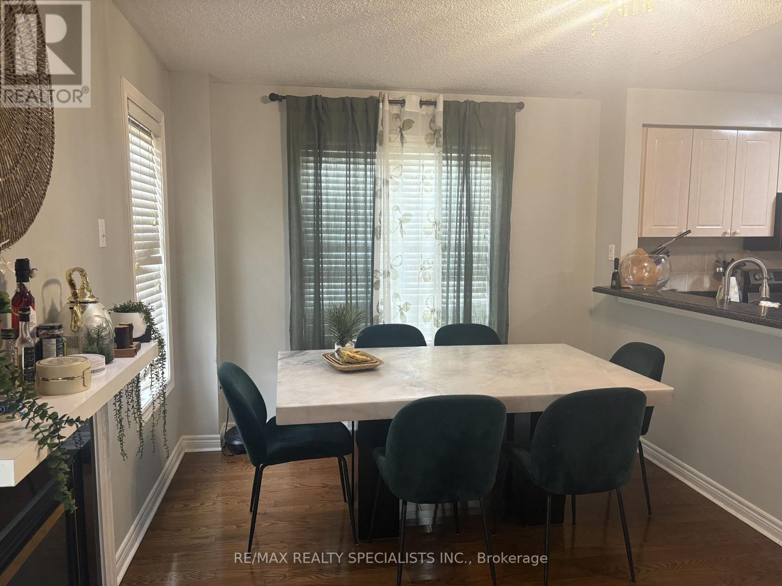 3137 BENTLEY DRIVE - 16