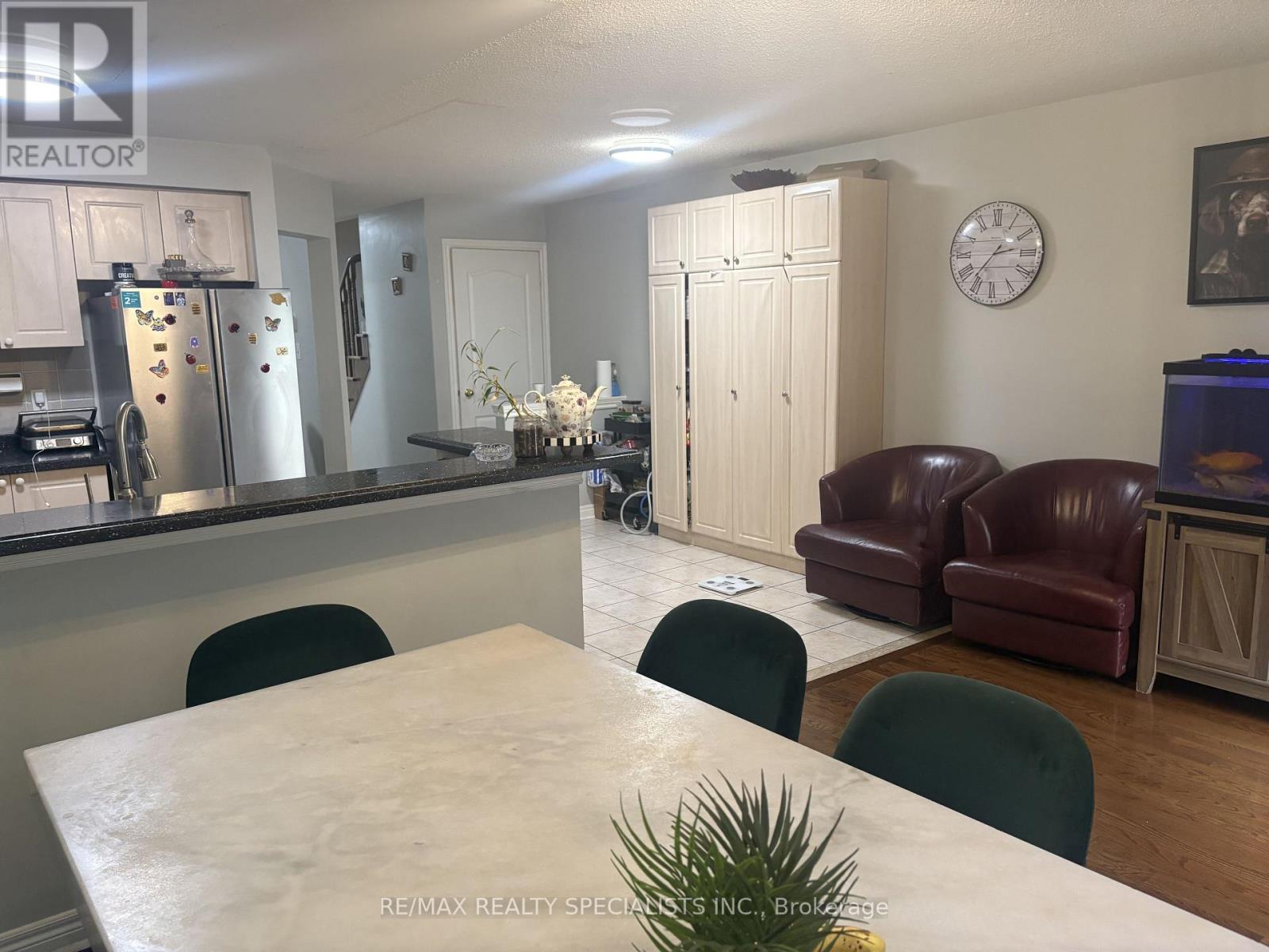 3137 BENTLEY DRIVE - 17