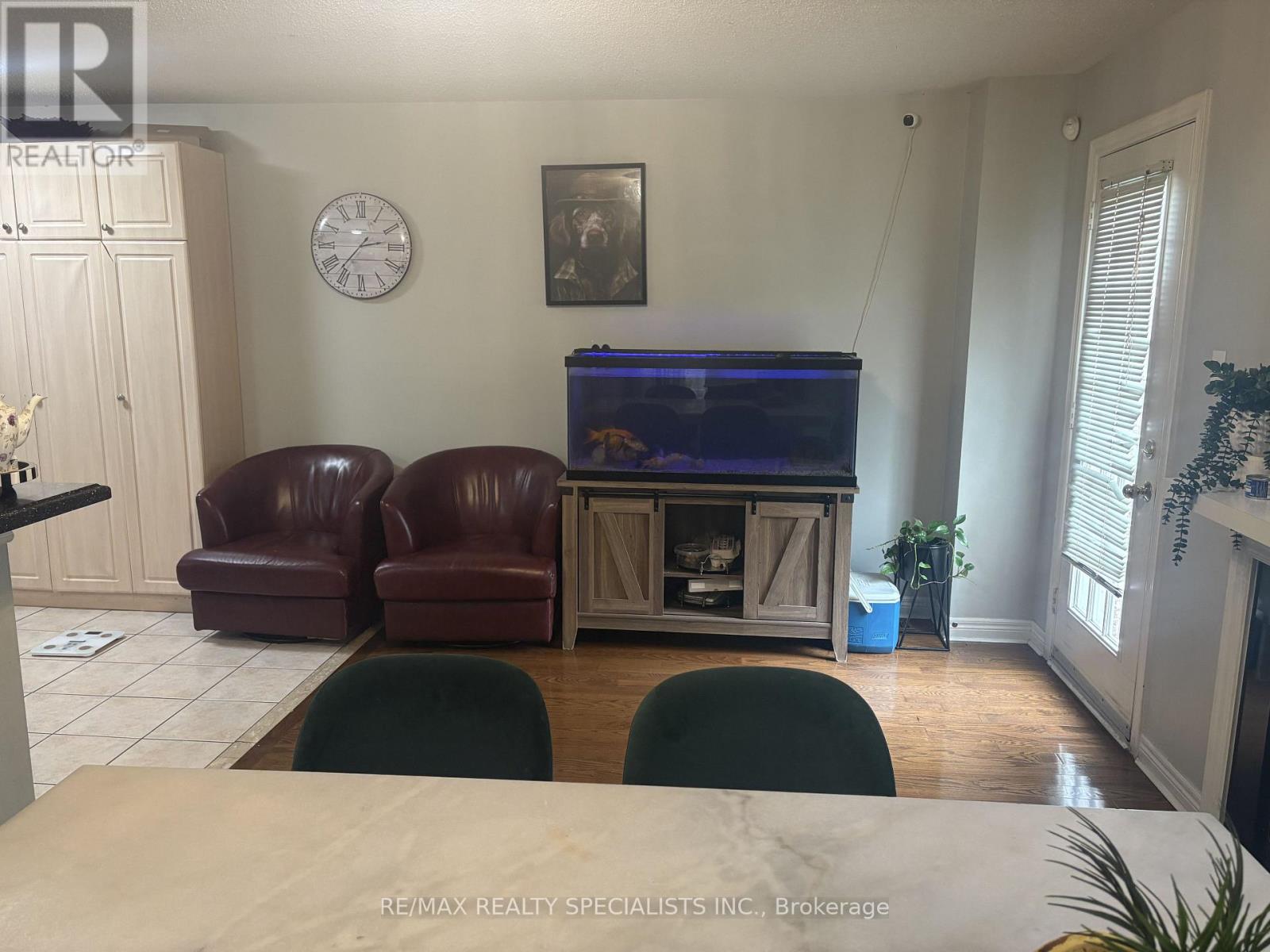 3137 BENTLEY DRIVE - 19