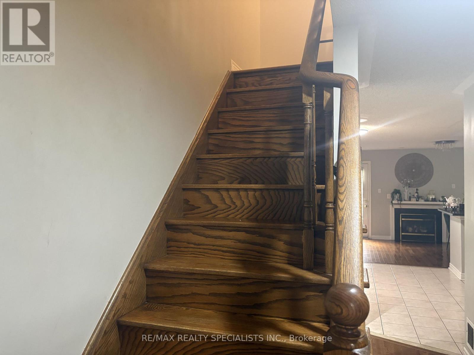 3137 BENTLEY DRIVE - 26