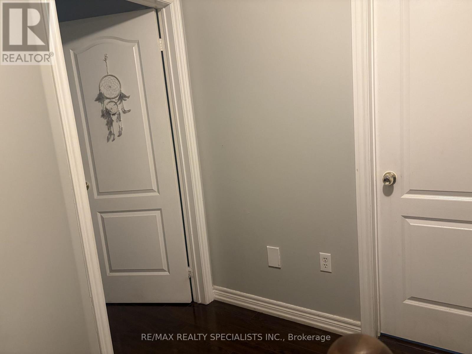 3137 BENTLEY DRIVE - 29