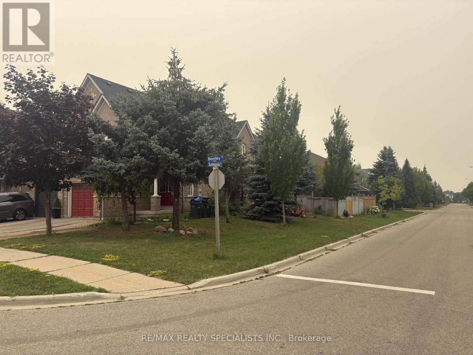 3137 BENTLEY DRIVE - 37