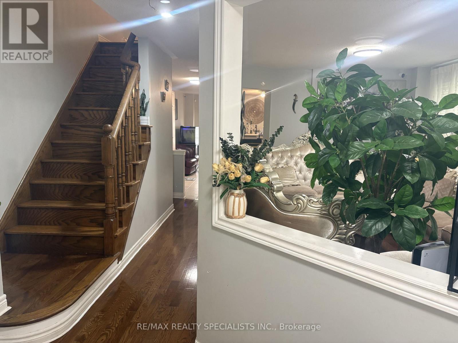 3137 BENTLEY DRIVE - 4