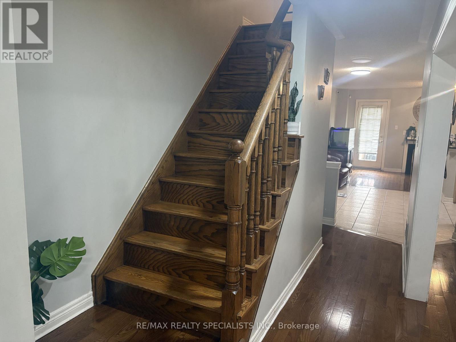 3137 BENTLEY DRIVE - 7