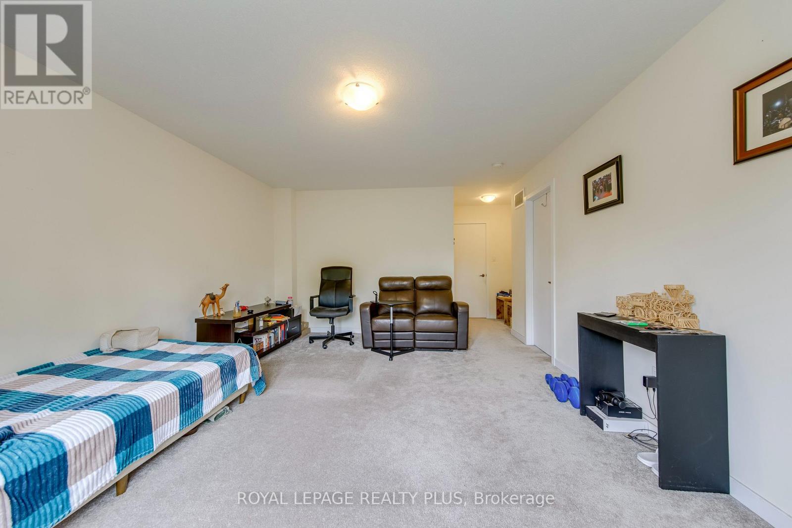 68 CRAFTER CRESCENT - 21