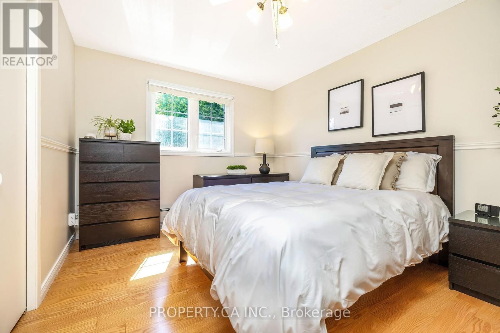 30 GOLDEN ROAD - Image 20
