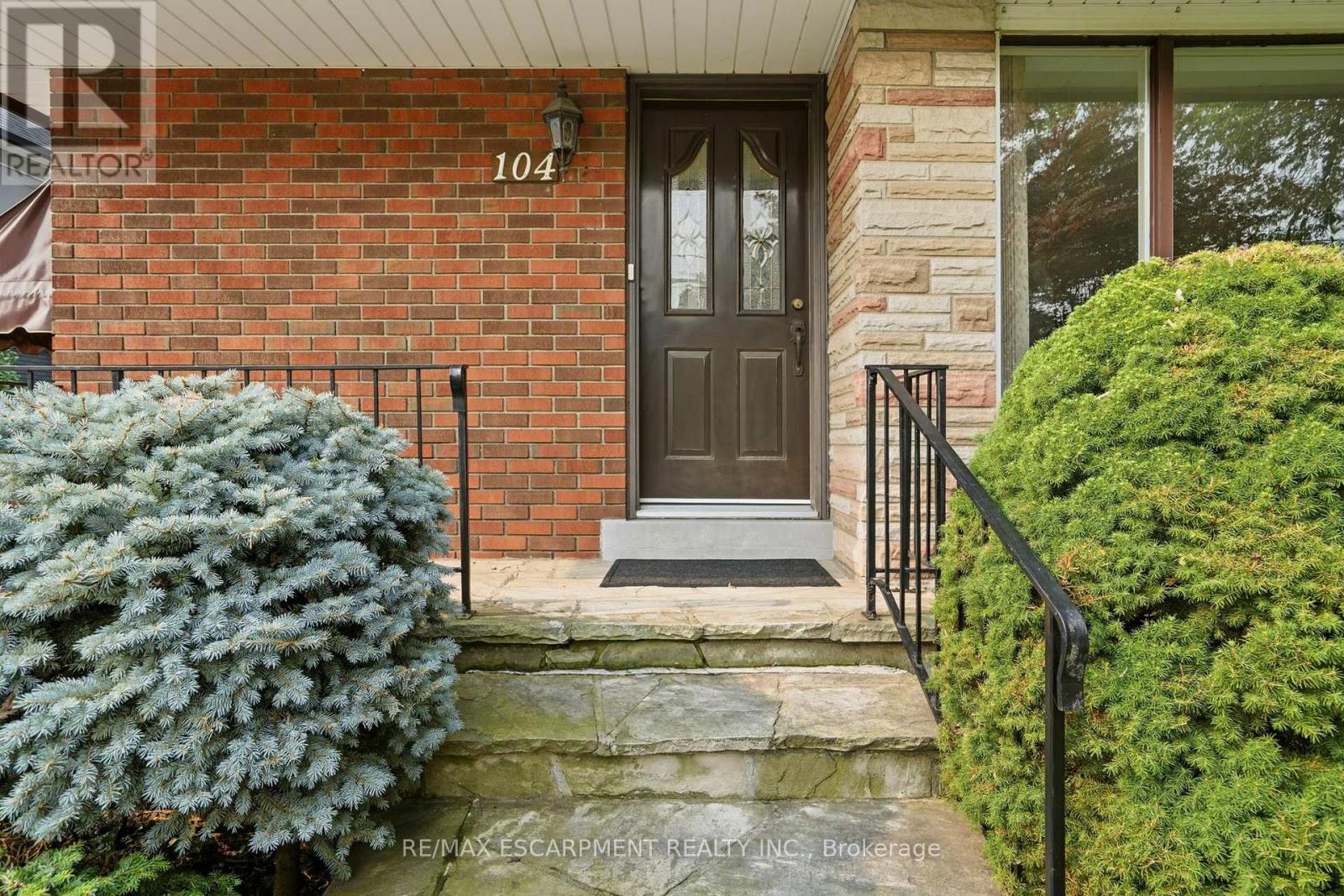104 DALLAS AVENUE - 4