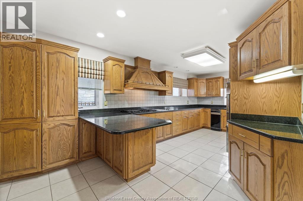 410 RUSSELL WOODS ROAD - 11